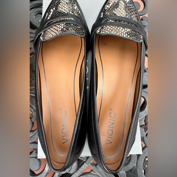 👁️‍🗨️Vionic Savannah Black Snake Skin Slip-On Leather Penny Loafers. Size 9 - Picture 5 of 9